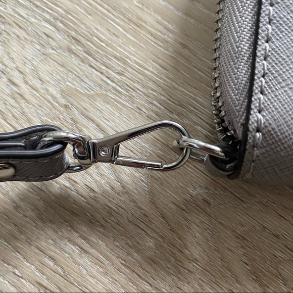 Michael Kors Wallet - Picture 5 of 5